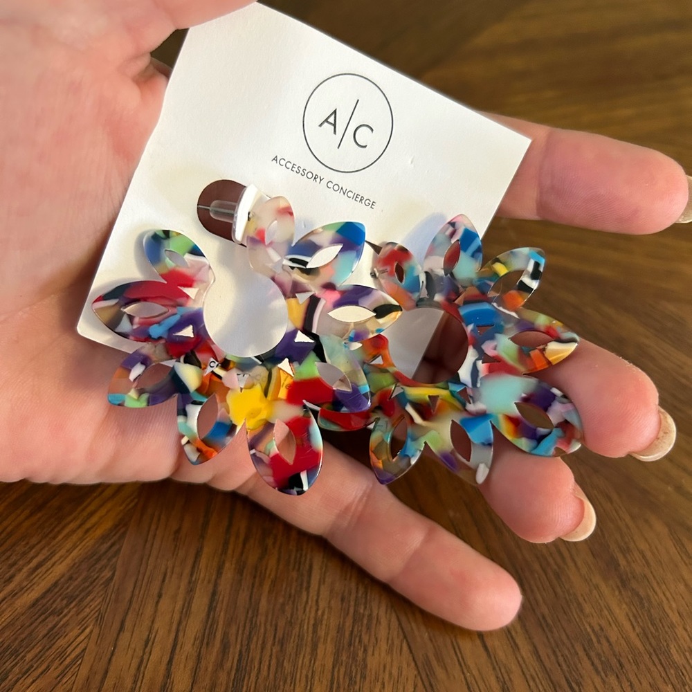 Multi-colored resin hoops